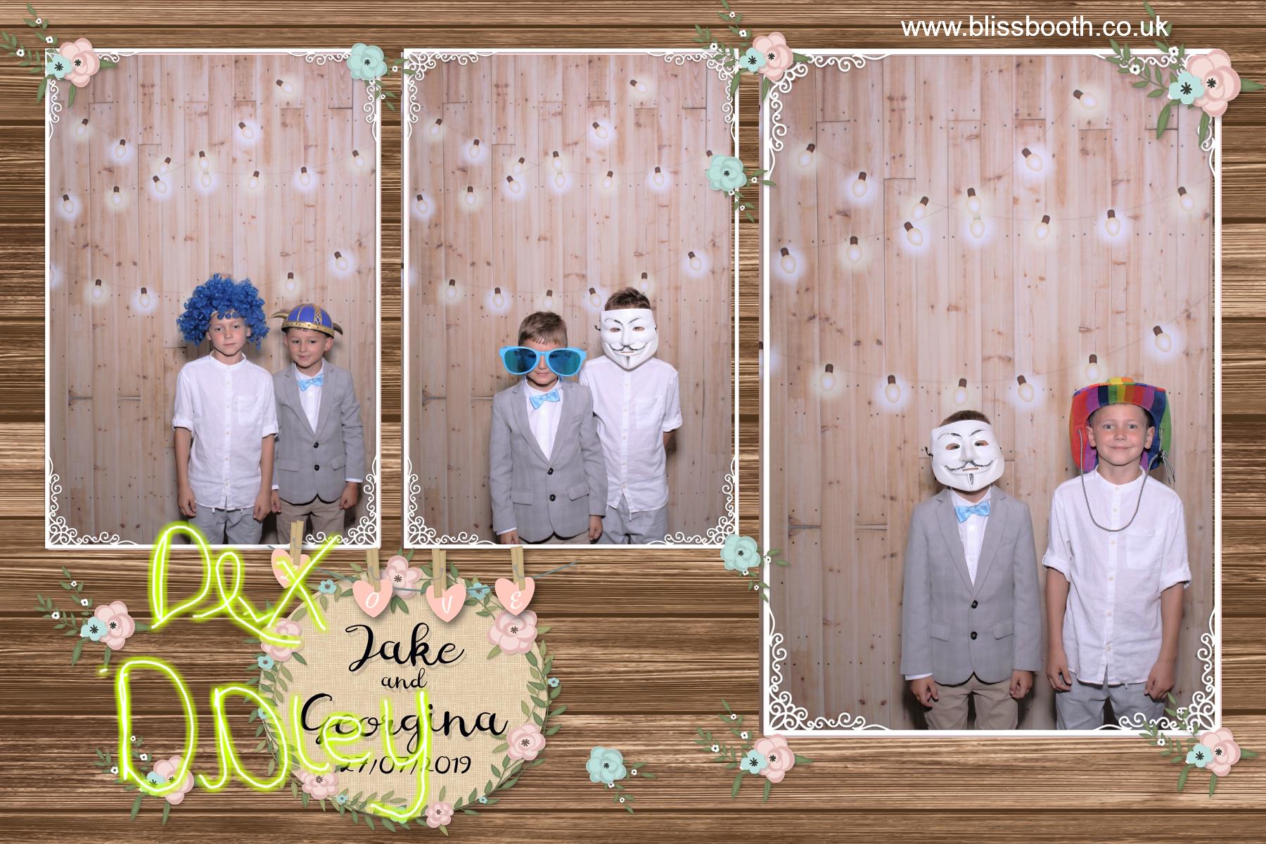 Jake and Georgina | View more photos from the event at gallery.blissbooth.co.uk/u/BlissBooth/Jake-and-Georgina